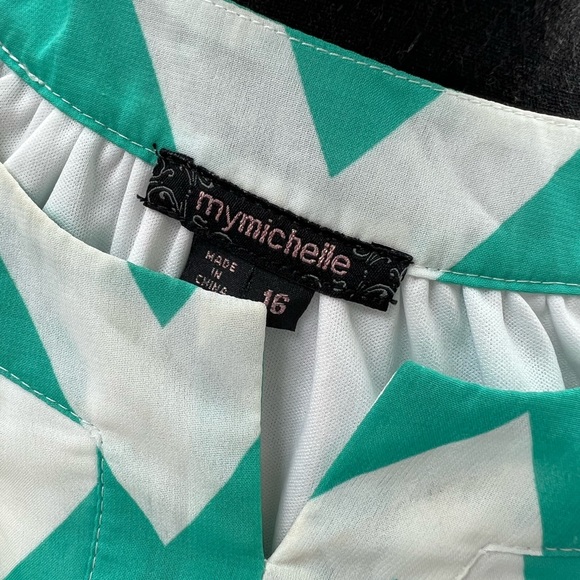 My Michelle Chevron Pattern Dress Size S/M - Picture 4 of 12